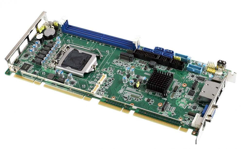 Advantech anuncia una gama completa de sistemas inteligentes con procesadores Core ™ y Xeon<sup>®</sup> E3 v5 de Intel<sup>®</sup> de la sexta generación